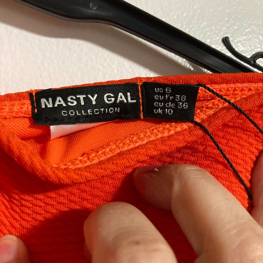 Nasty Gal Crinkle Bandeau Bikini Orange Top Size 6 Bottom 8 NWT! - Picture 10 of 16